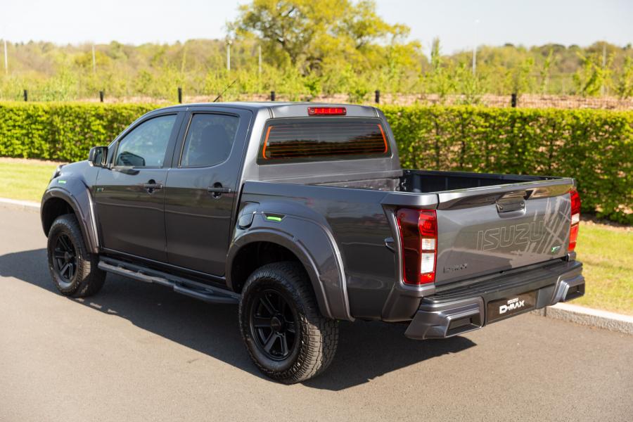  Isuzu D-Max XTR Colour Edition 2020 года  (UK) (фото 3 из 23)